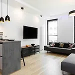 Dzielna By Renters * Warschau